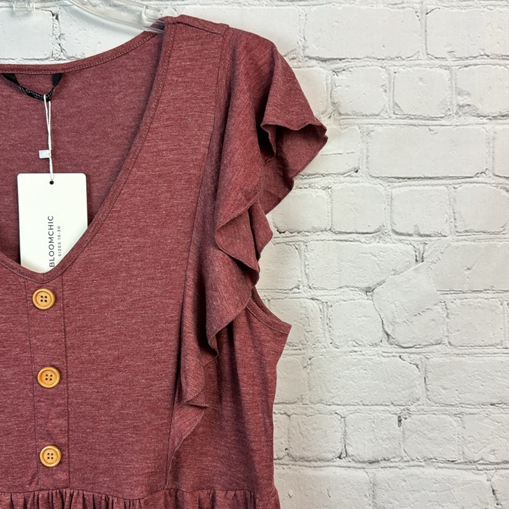 BloomChic Red Heather Flutter Trim Button Detail Gathered Dress Size Medium - Picture 3 of 6